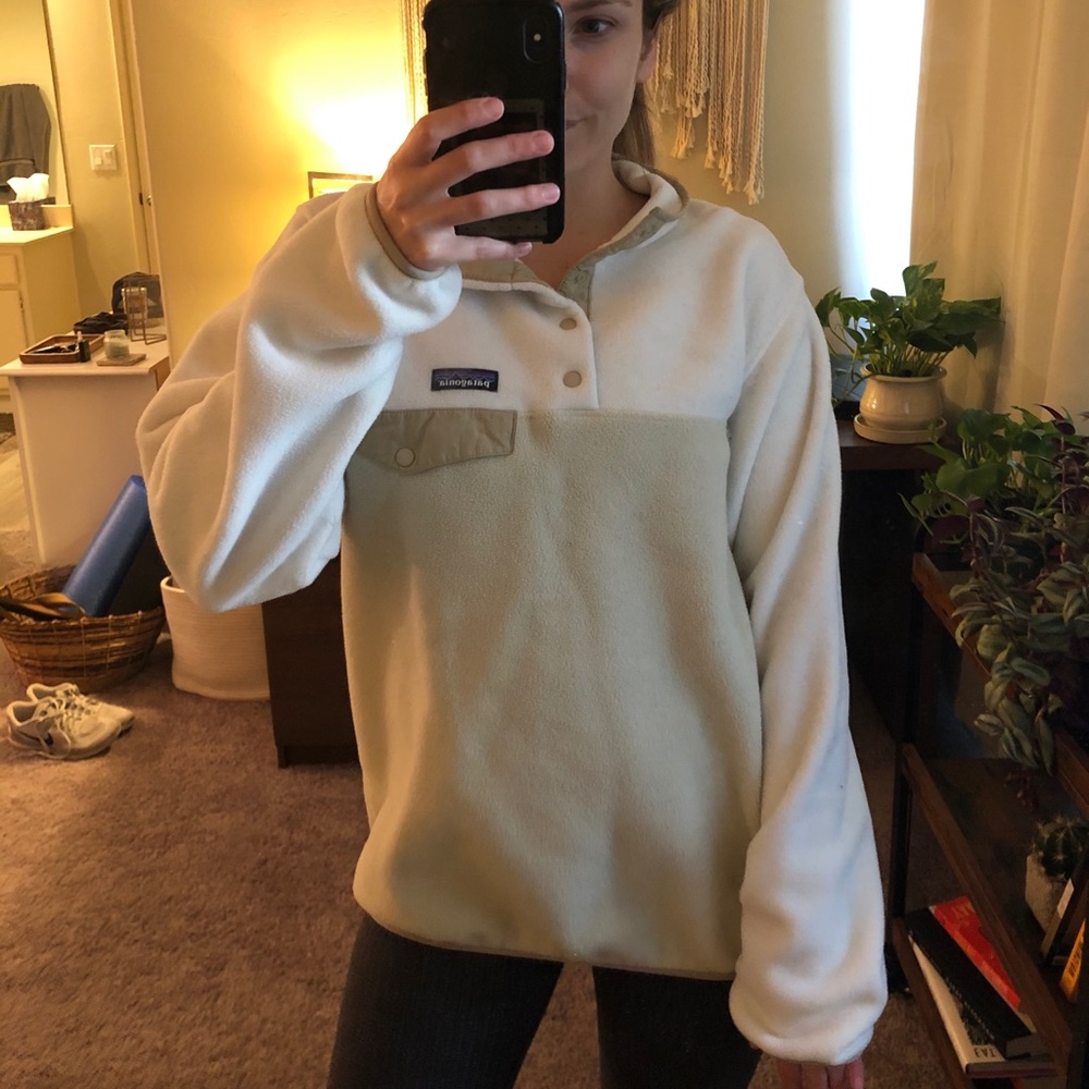 Patagonia women’s fleece pullover